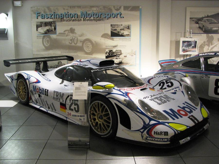  Porsche 911 GT1 98 LM 1998 года  (фото 7 из 9)